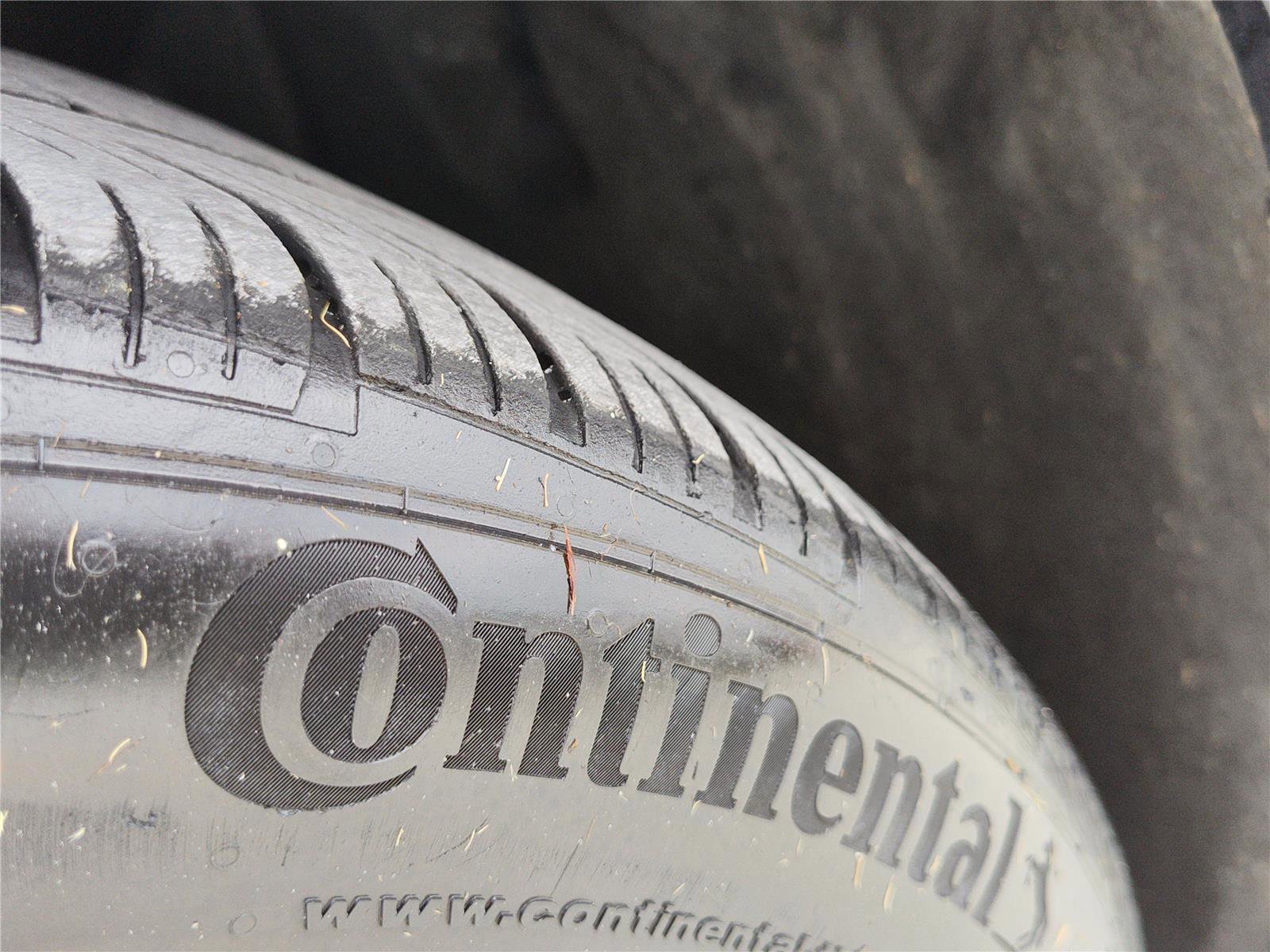 Used 2023 Porsche Cayenne Platinum Edition image 13