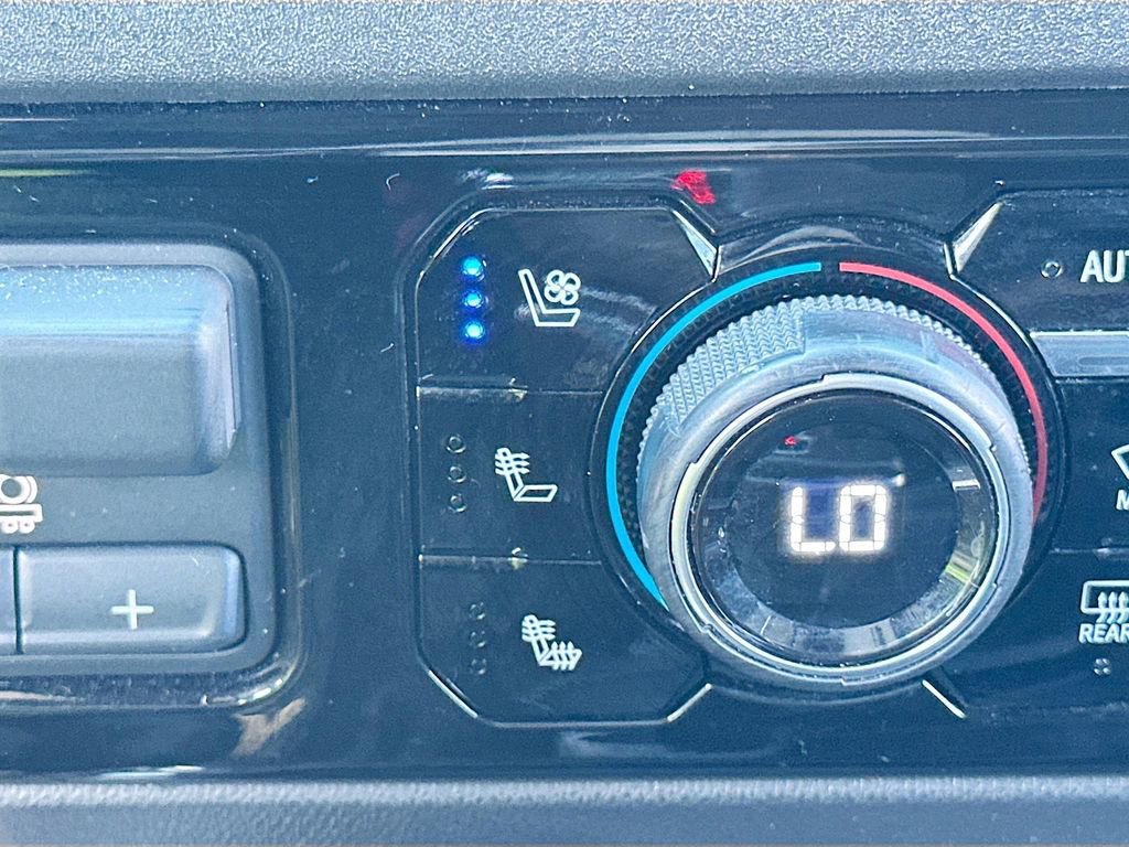 Used 2022 Chevrolet Silverado 1500 ZR2 w/ Technology Package image 21