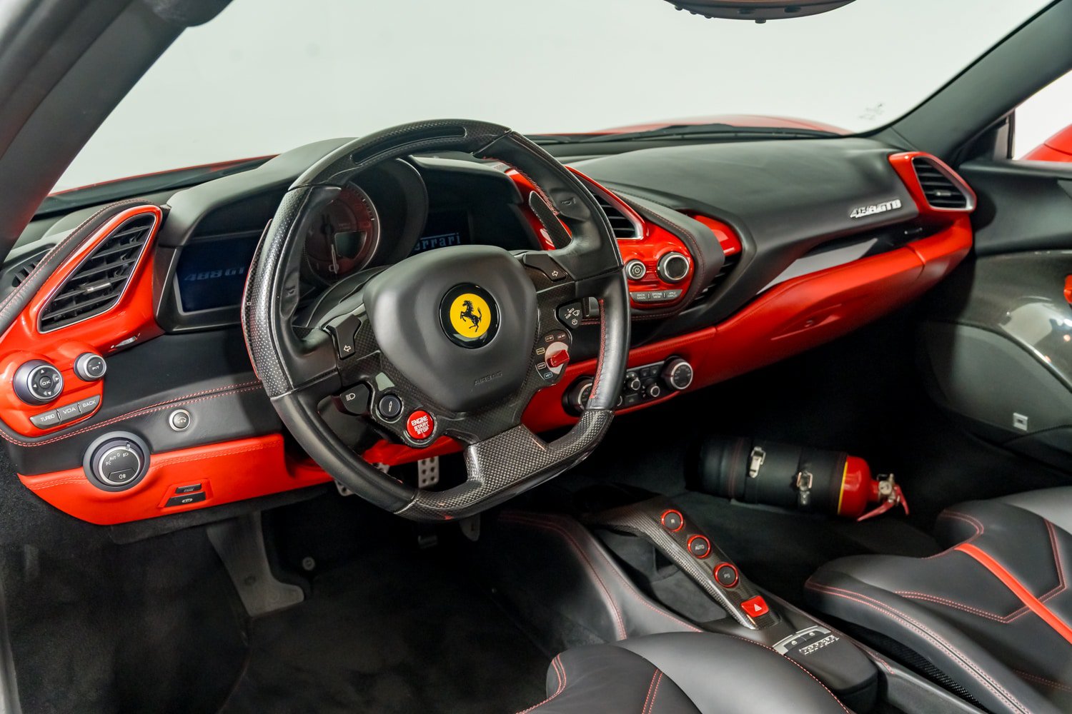 Used 2018 Ferrari 488 GTB RWD image 18