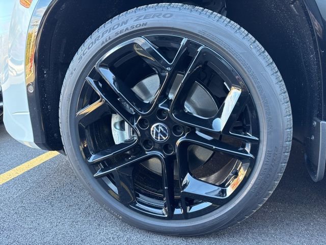 New 2026 Volkswagen Tiguan SE R-Line image 17