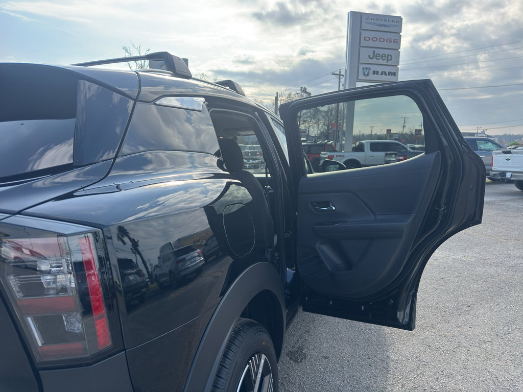 New 2026 Nissan Kicks SV w/ Charging Package image 22