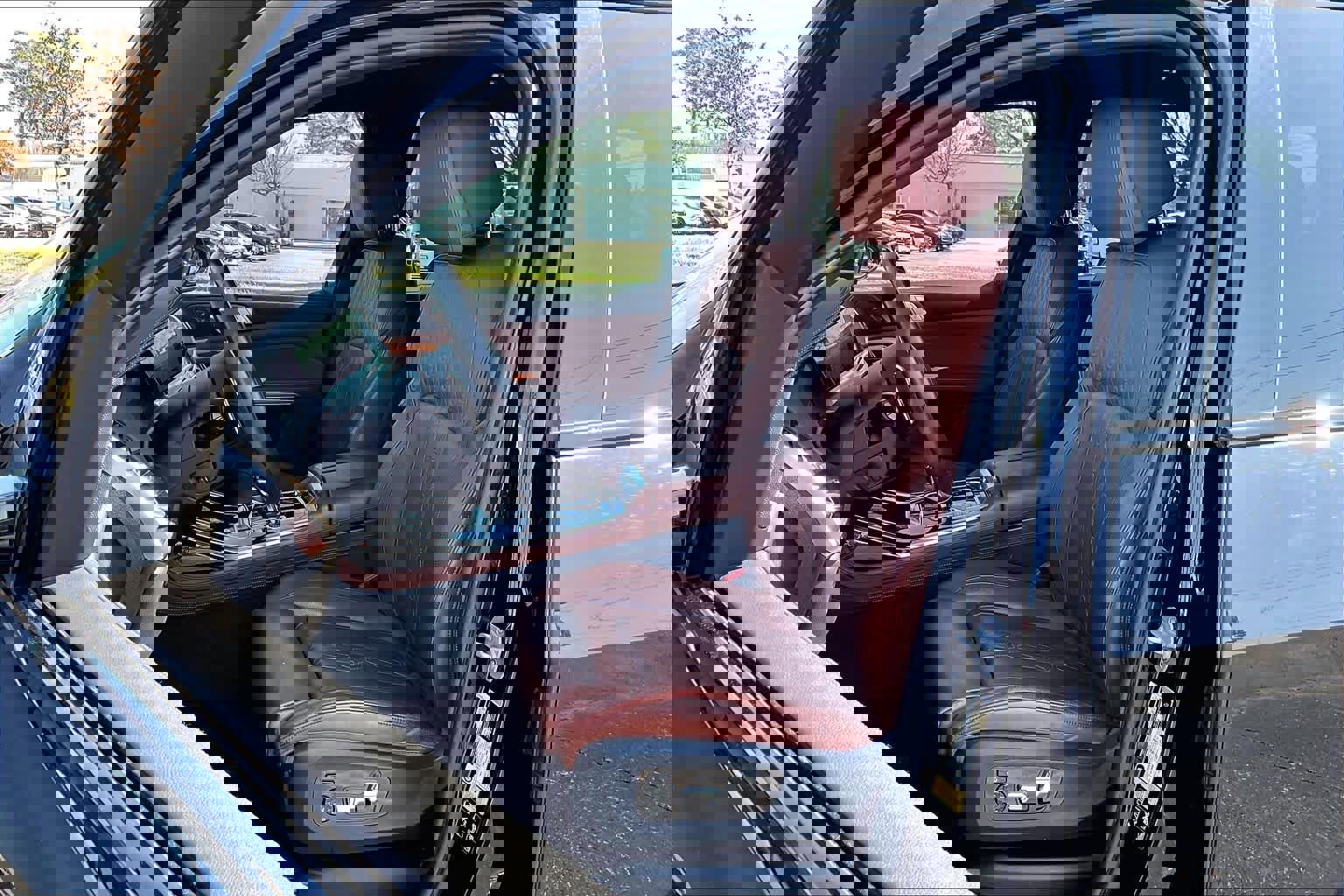 Used 2019 BMW X7 xDrive50i w/ M Sport Package image 8