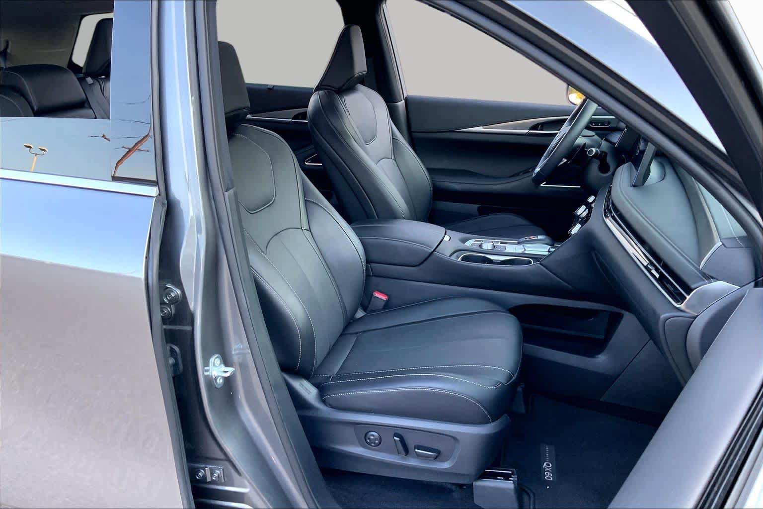 Used 2026 INFINITI QX60 Luxe AWD/4WD image 8