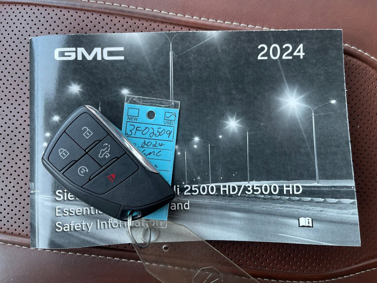 Used 2024 GMC Sierra 3500 Denali Ultimate image 10