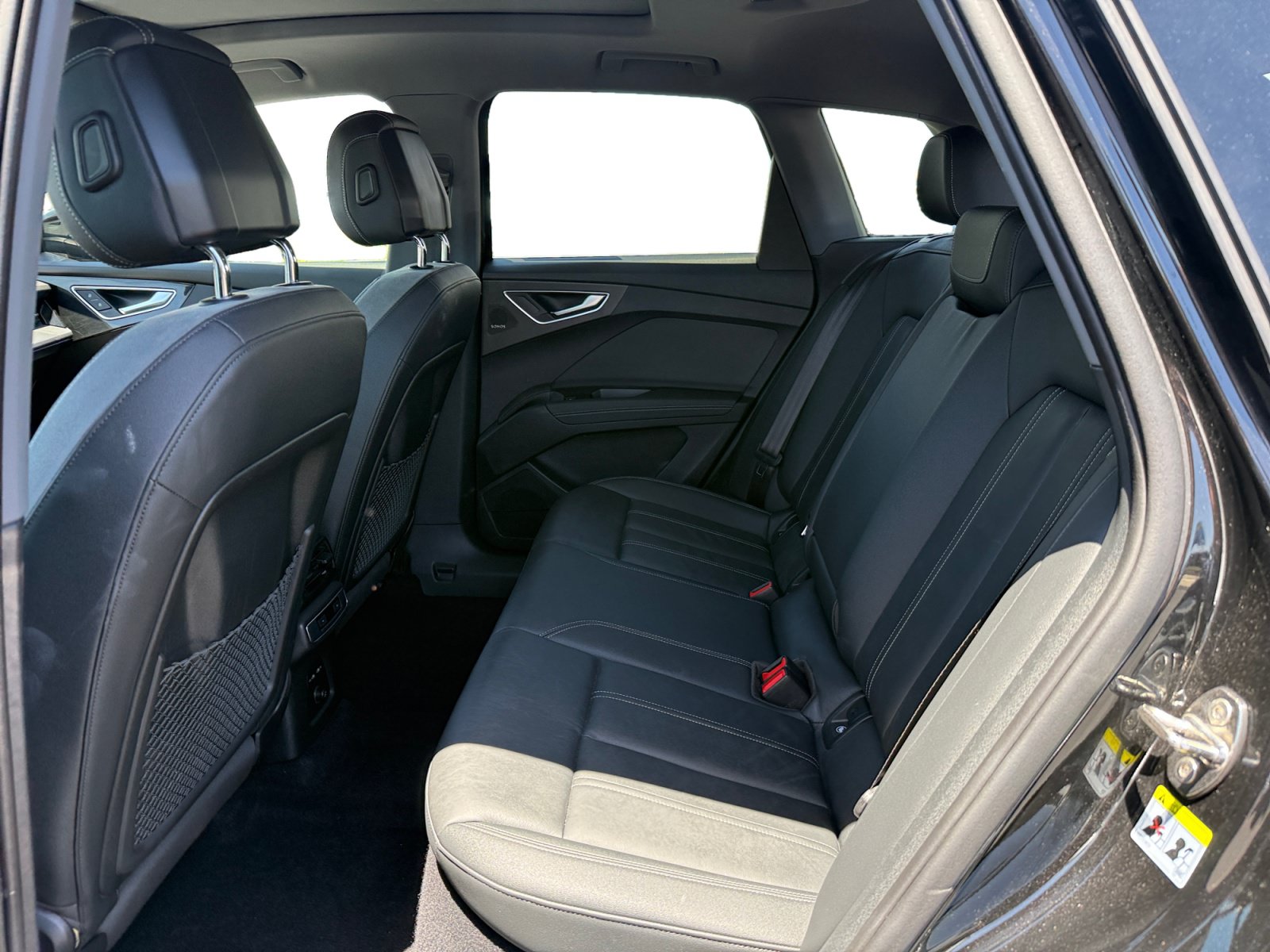 Used 2023 Audi Q4 e-tron Premium Plus w/ Premium Plus RWD image 16
