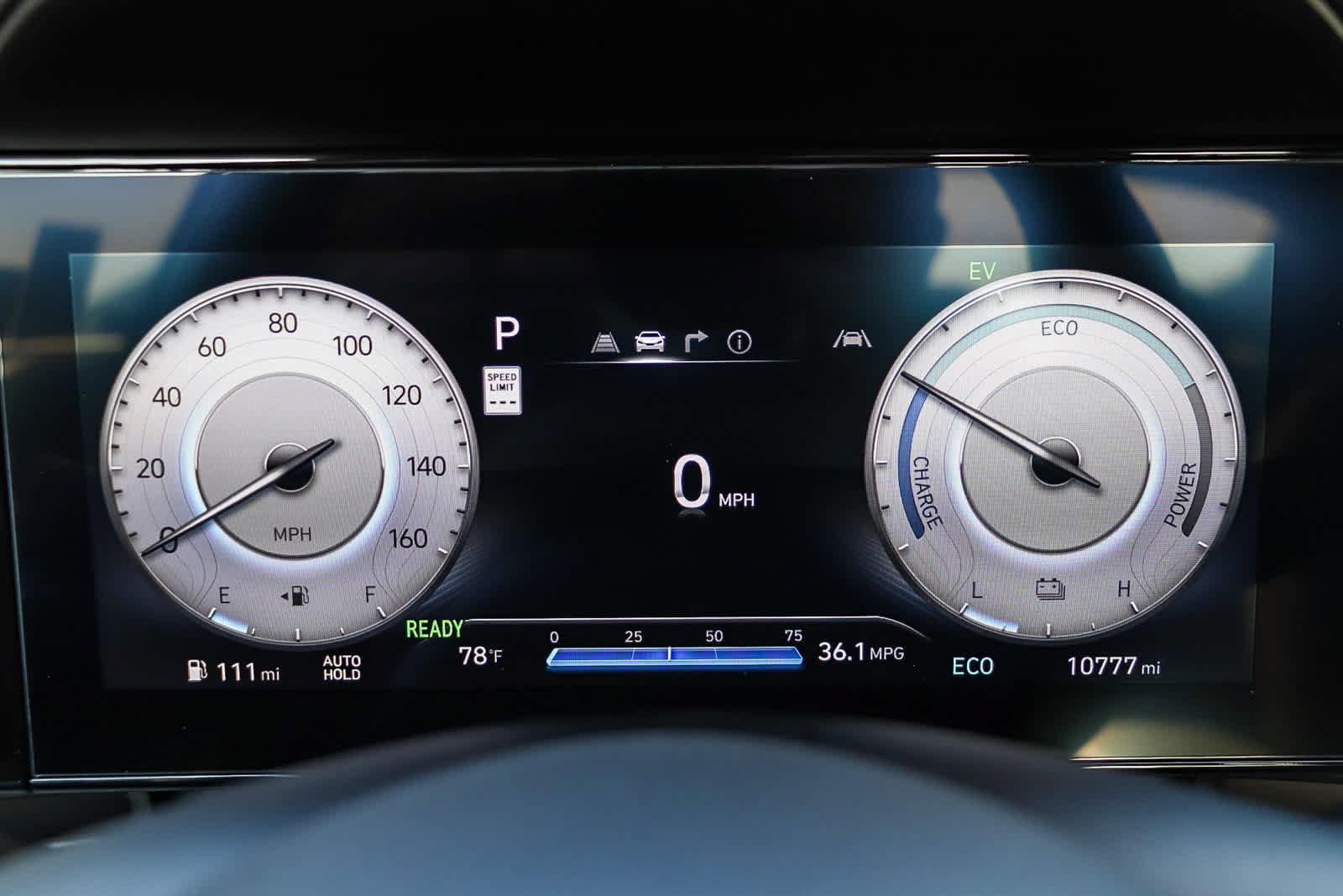 Used 2025 Hyundai Elantra Limited FWD image 23