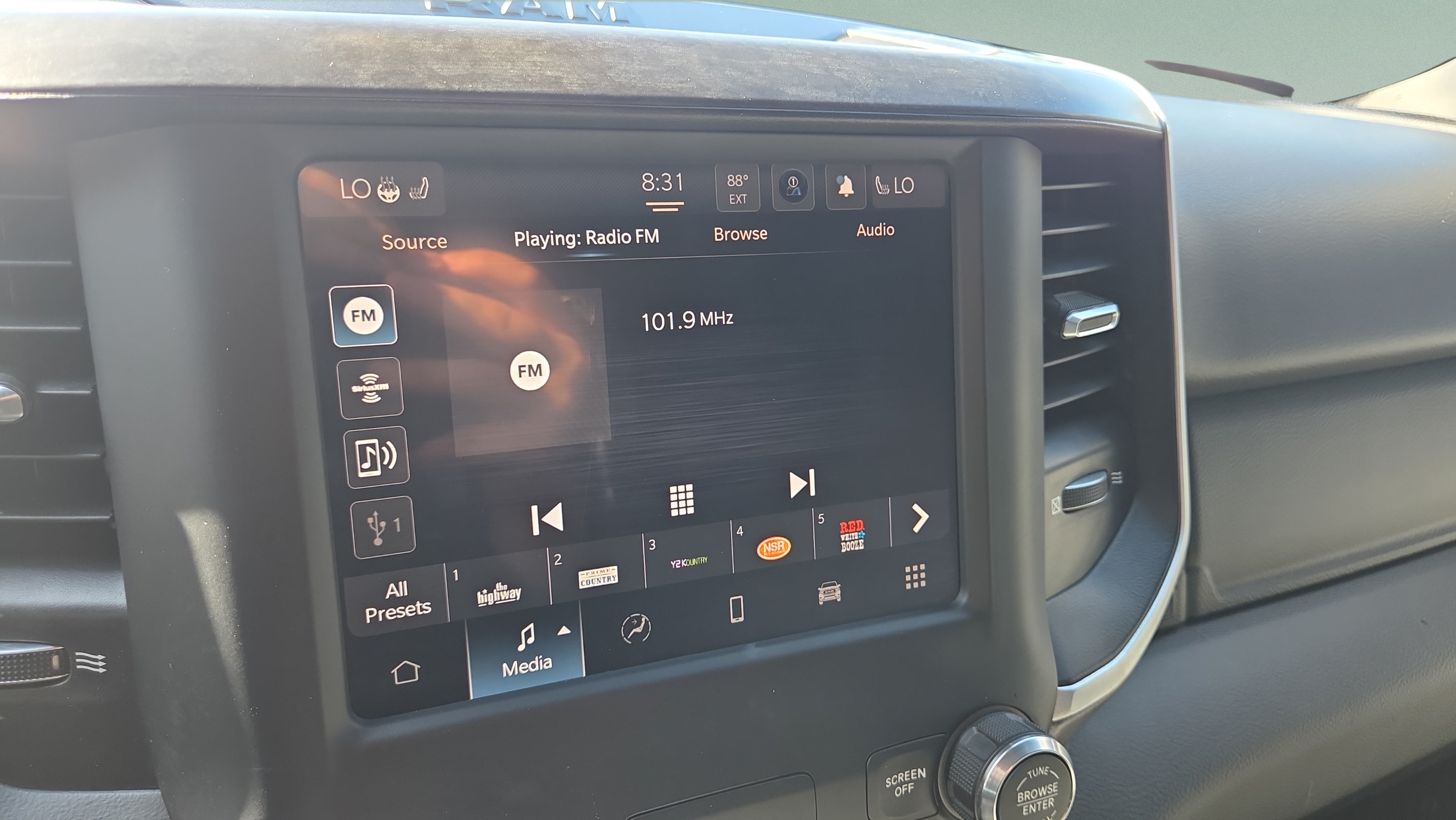 Used 2023 RAM 1500 Big Horn AWD/4WD image 32