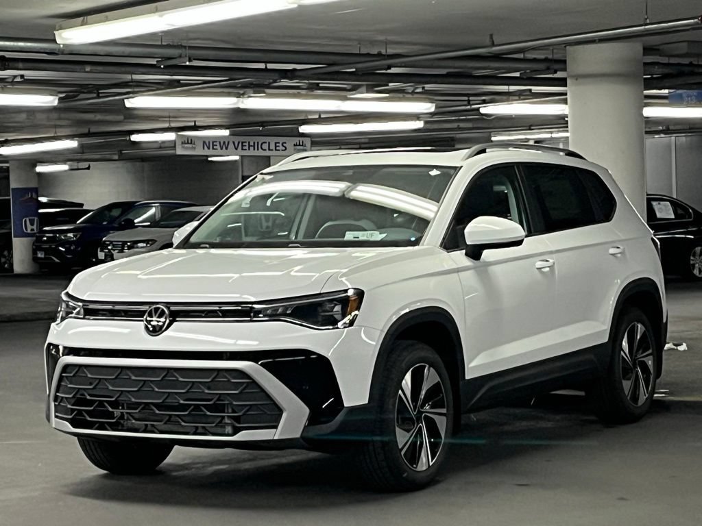 New 2026 Volkswagen Taos SE AWD/4WD image 3