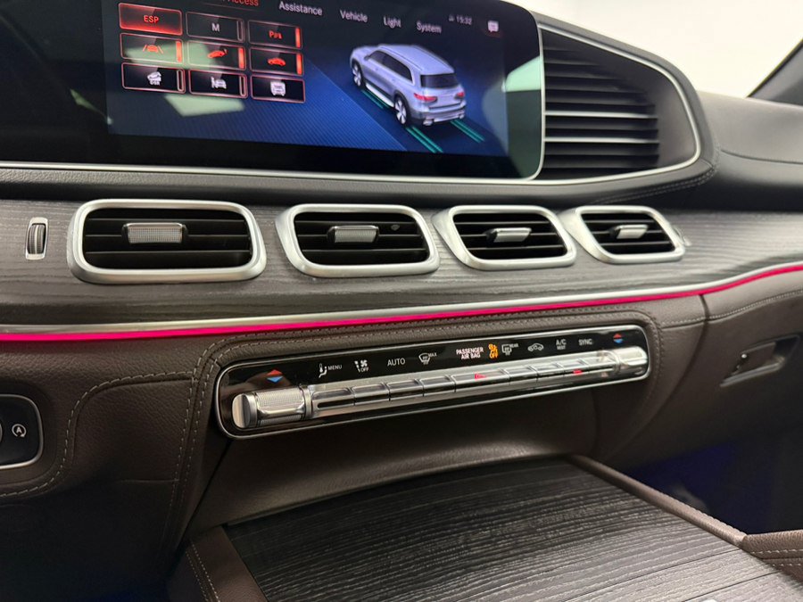 Used 2022 Mercedes-Benz GLS 450 4MATIC w/ AMG Line Exterior image 68