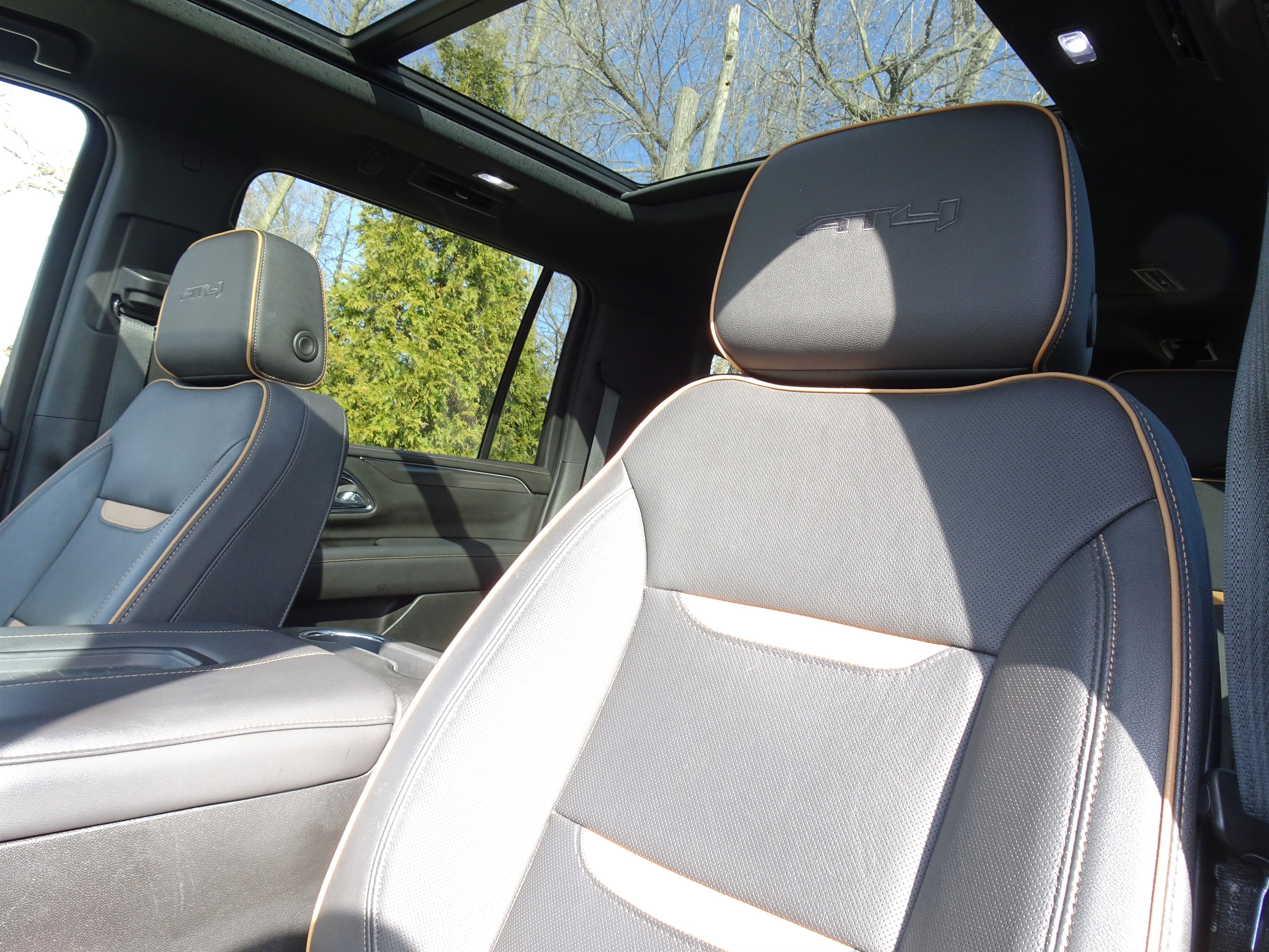 Used 2023 GMC Yukon XL AT4 w/ AT4 Premium Package image 15