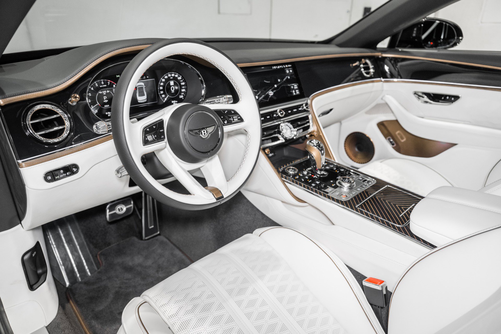 New 2026 Bentley Flying Spur Plug-In Hybrid image 21