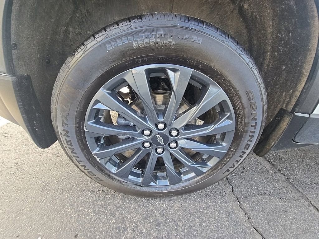 Used 2022 Chevrolet Traverse RS w/ LPO, Floor Liner Package AWD/4WD image 11