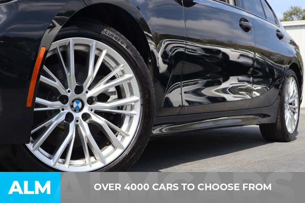 Used 2023 BMW 330i Sedan w/ Premium Package image 3