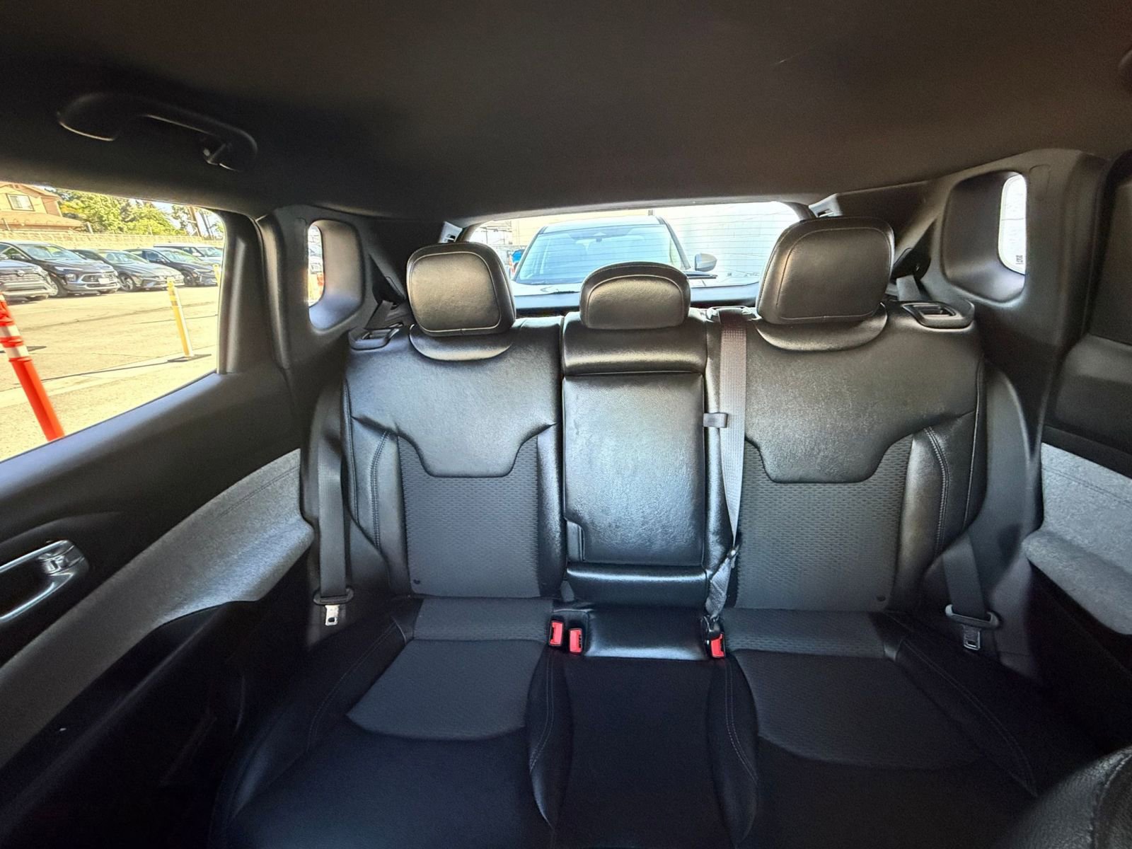 Used 2025 Jeep Compass Latitude AWD/4WD image 37