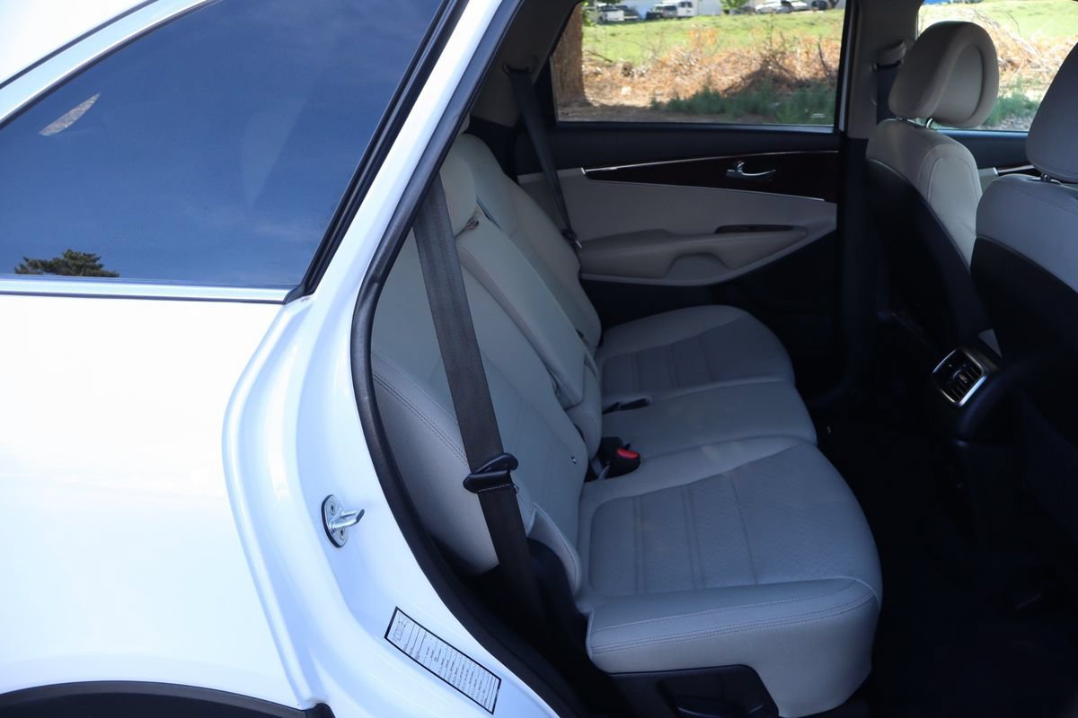 Used 2016 Kia Sorento LX AWD/4WD image 23