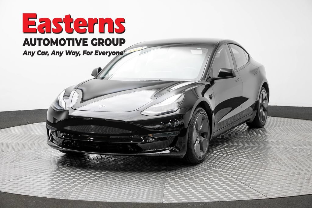 Used 2023 Tesla Model 3 Standard Range RWD image 1