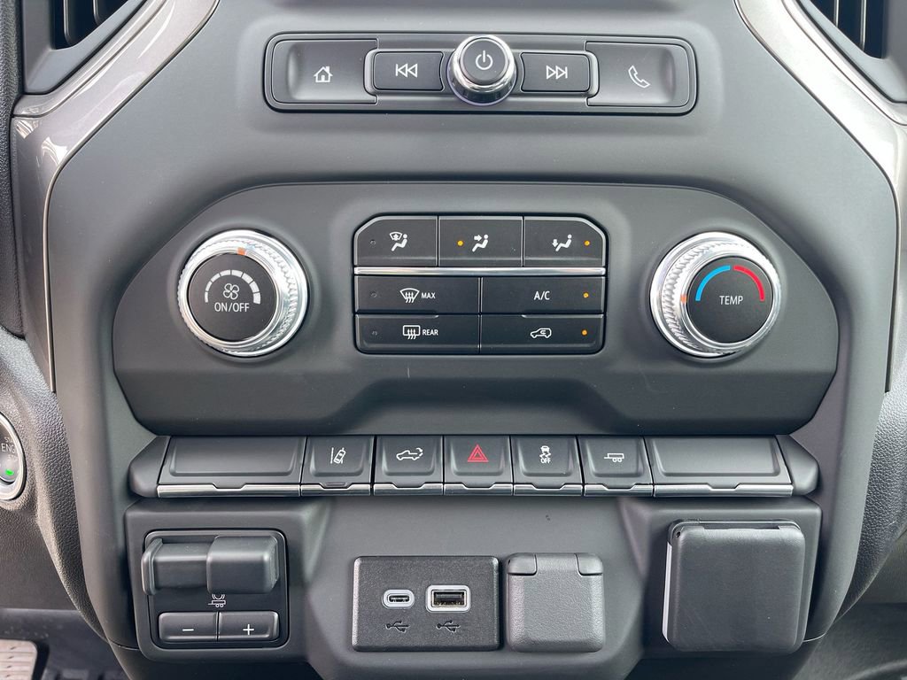 Used 2024 GMC Sierra 2500 Pro w/ Convenience Package image 16