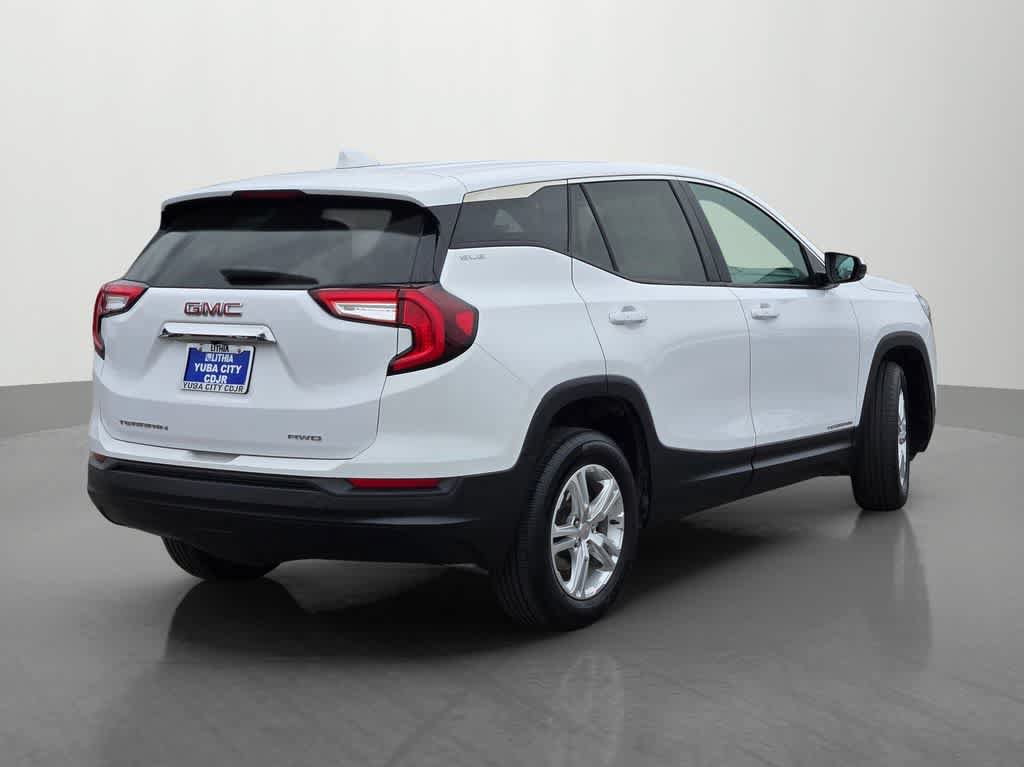 Used 2024 GMC Terrain SLE AWD/4WD image 6