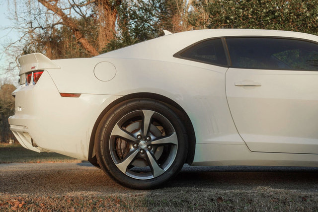 Used 2013 Chevrolet Camaro SS w/ RS Package image 10