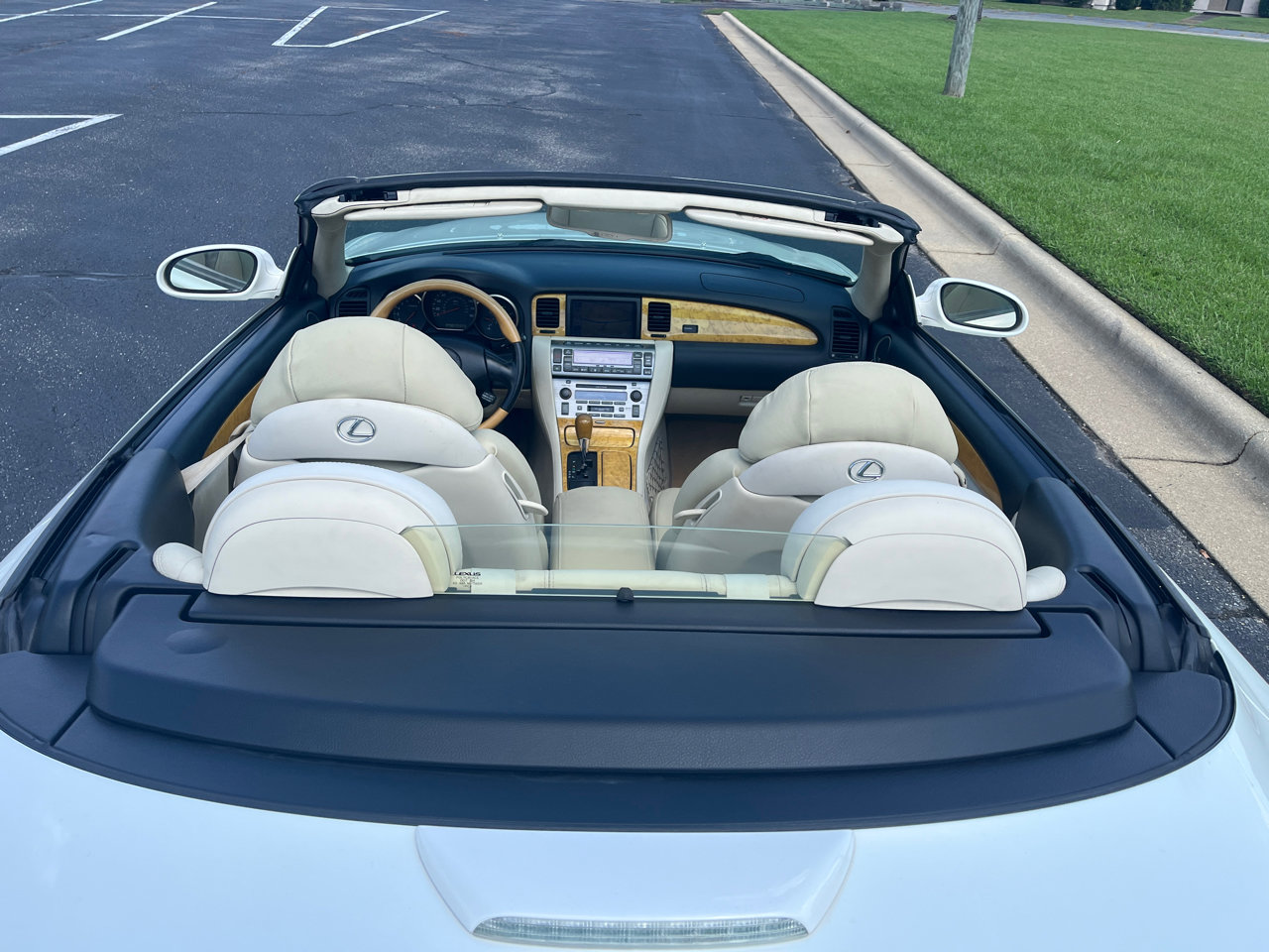 Used 2005 Lexus SC 430 Convertible image 18