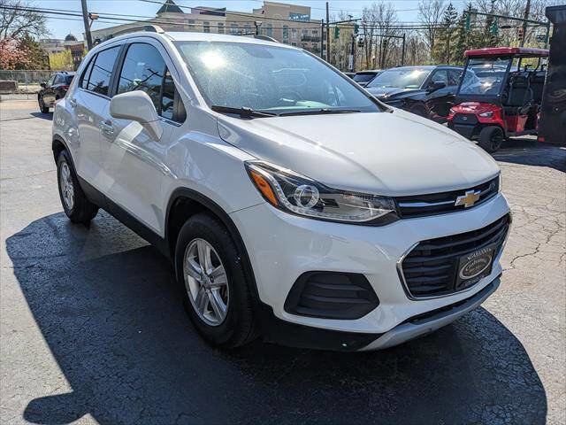 Used 2020 Chevrolet Trax LT w/ LT Convenience Package image 6