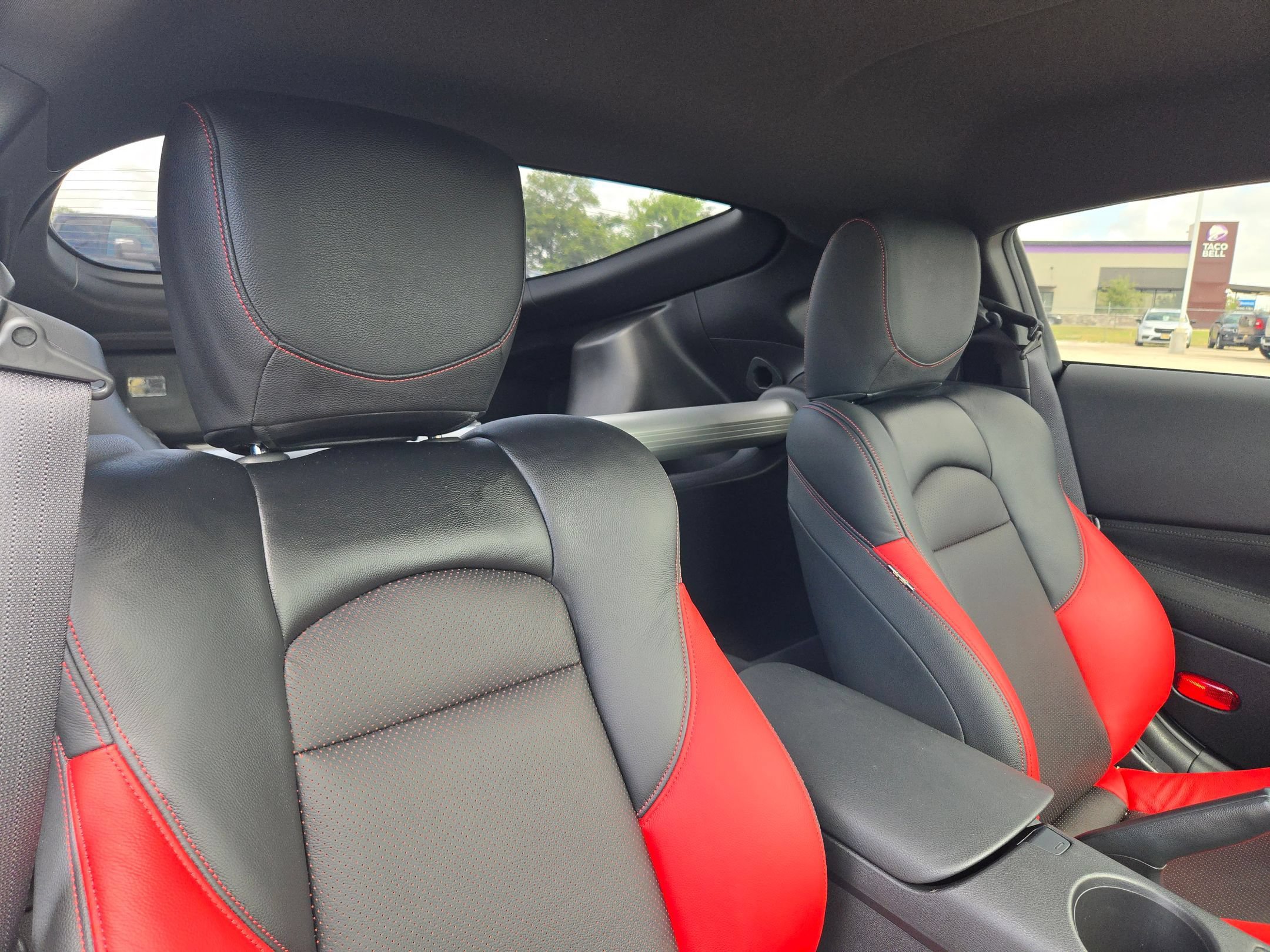 Used 2025 Nissan Z Sport w/ Floor Mat Package RWD image 26
