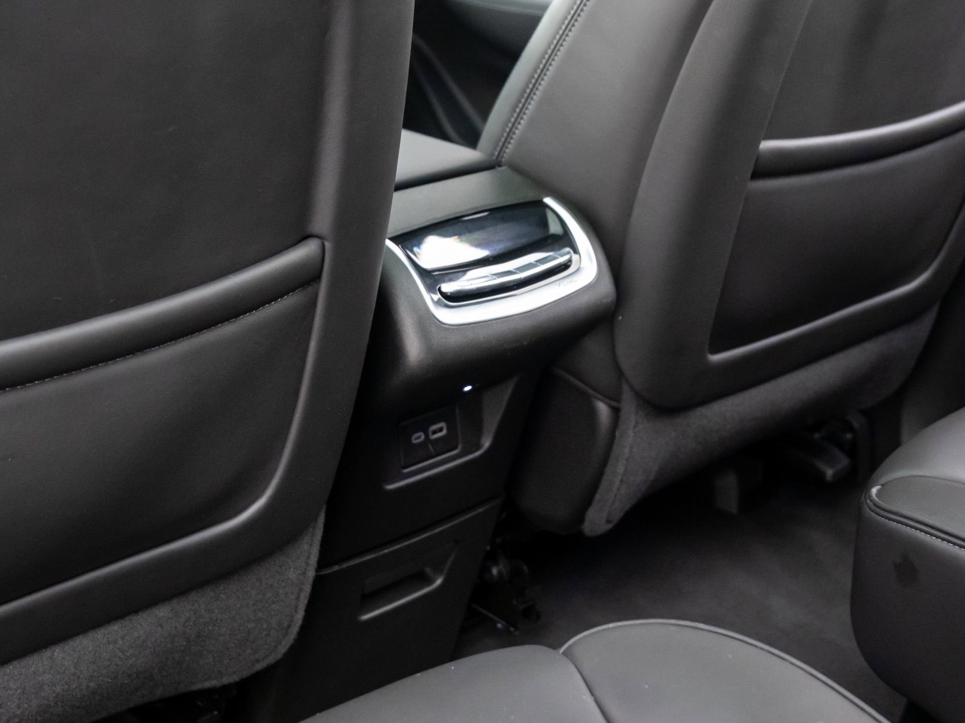 Certified 2024 Cadillac XT6 Premium Luxury w/ Platinum Package image 21