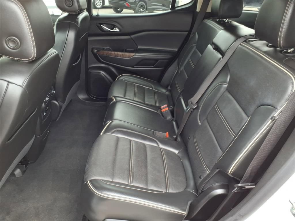 Used 2023 GMC Acadia Denali image 14