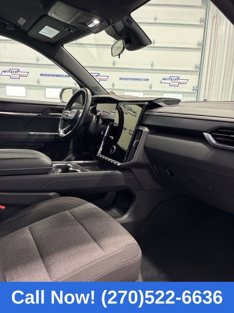 Used 2025 GMC Acadia Elevation FWD image 41