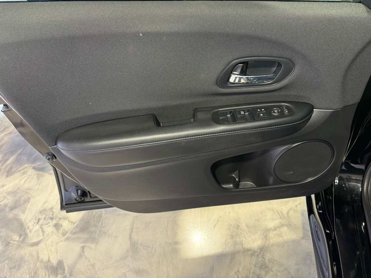 Used 2022 Honda HR-V Sport image 12