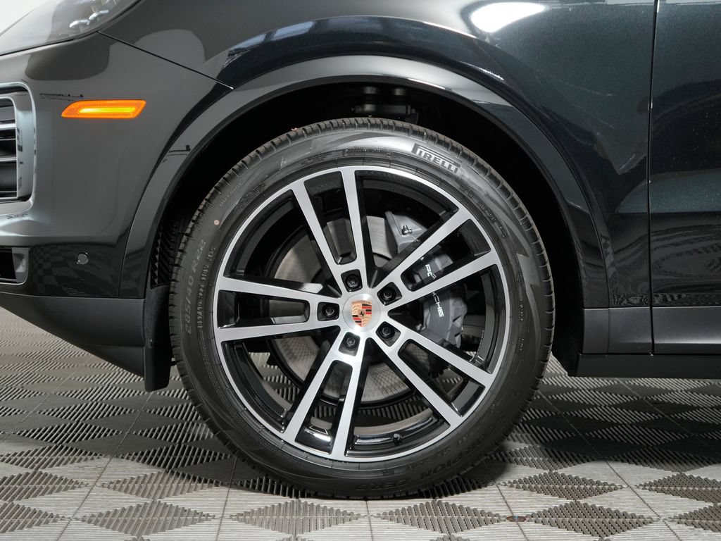 New 2026 Porsche Cayenne Coupe AWD/4WD image 13
