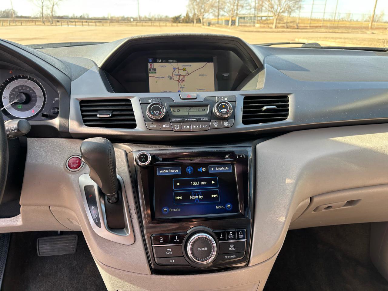Used 2014 Honda Odyssey Touring image 17