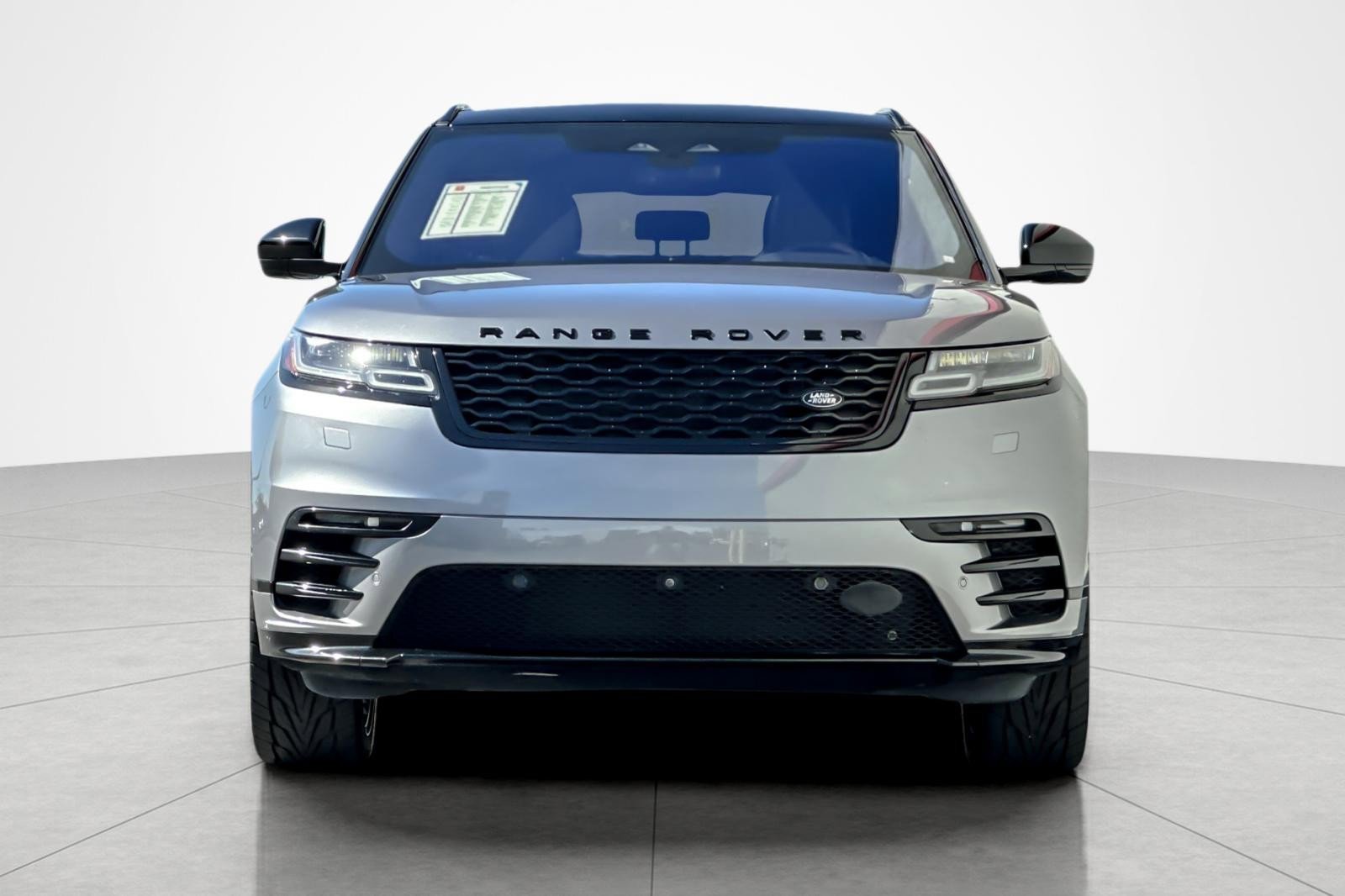 Used 2021 Land Rover Range Rover Velar R-Dynamic HSE image 8