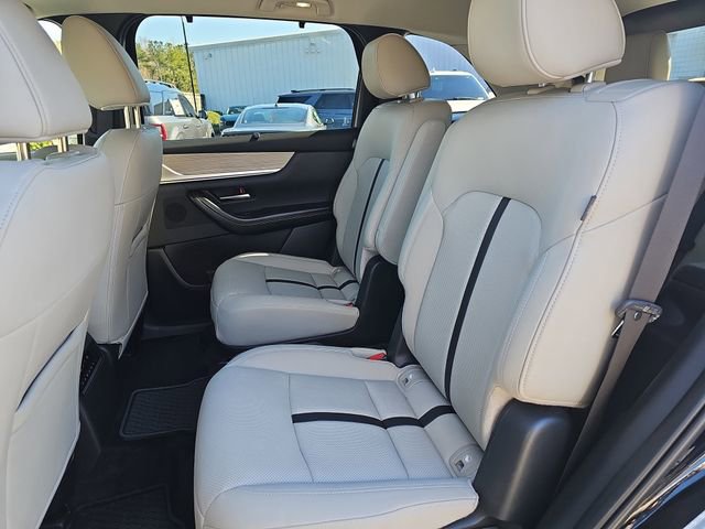 Used 2024 MAZDA CX-90 3.3 Turbo w/ Premium Package image 16