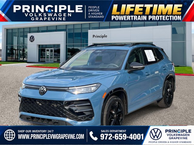 Used 2025 Volkswagen Tiguan SE R-Line AWD/4WD image 1