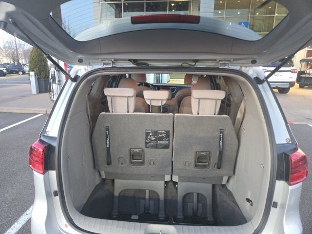 Used 2019 Kia Sedona LX image 11