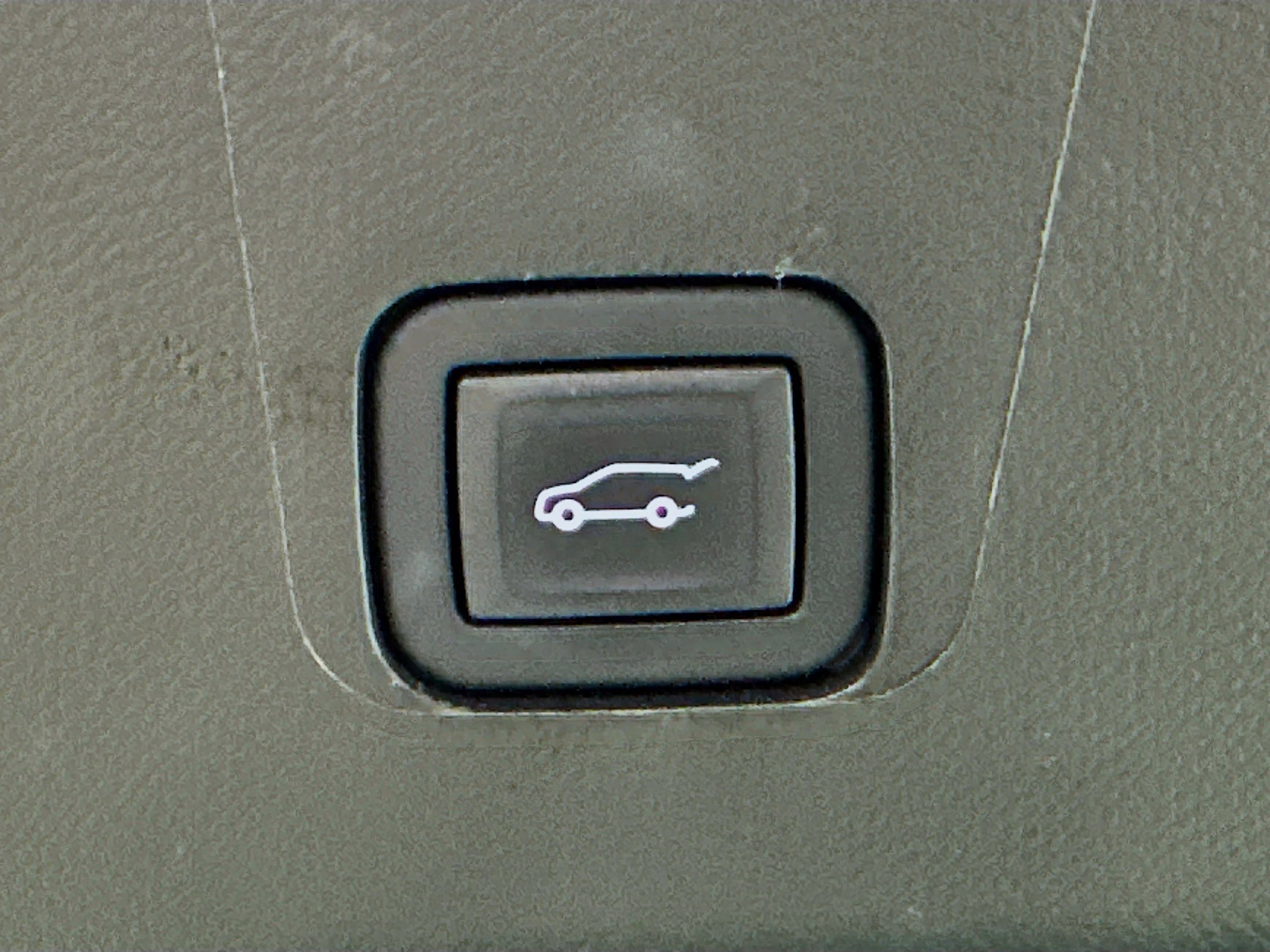 Used 2023 Chevrolet Traverse LT w/ LT Premium Package image 32