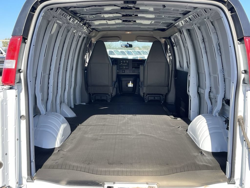 New 2025 GMC Savana 2500 Extended w/ Driver Convenience Package RWD image 25
