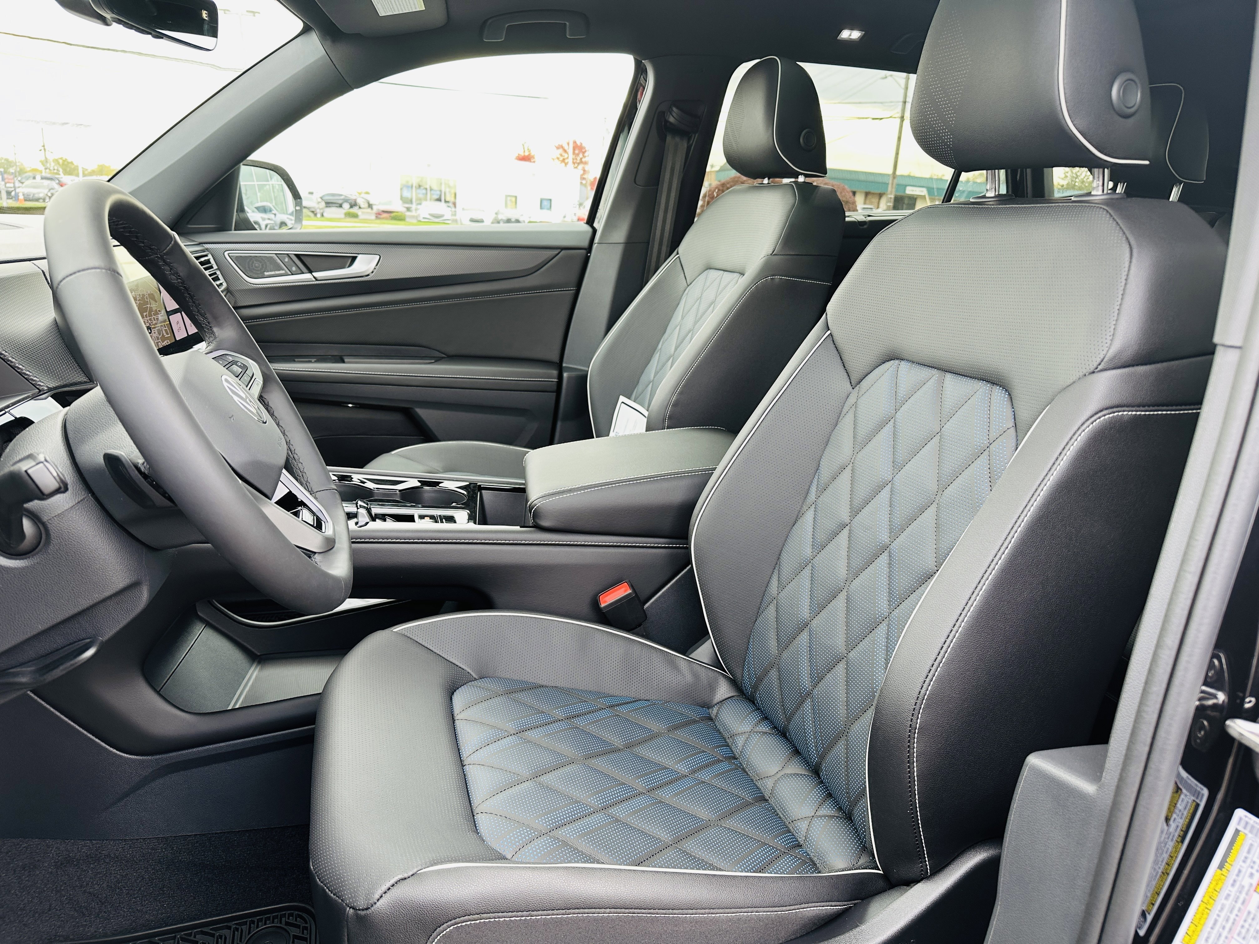 New 2026 Volkswagen Atlas Cross Sport SEL Premium R-Line image 23