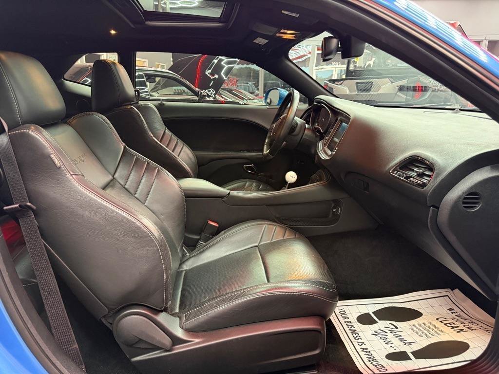 Used 2016 Dodge Challenger SRT Hellcat RWD image 14
