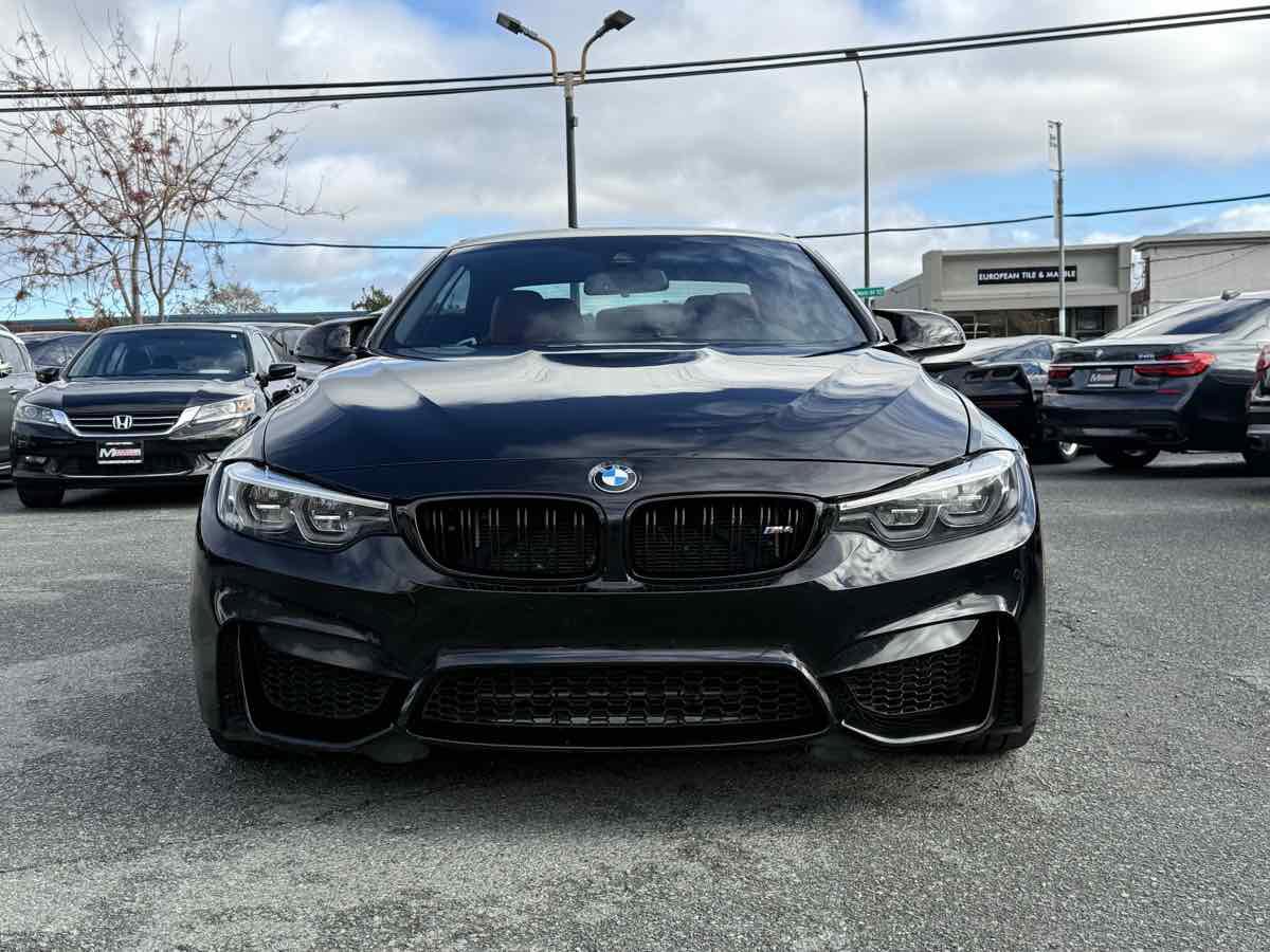 Used 2018 BMW M4 Convertible w/ Competition Package image 2