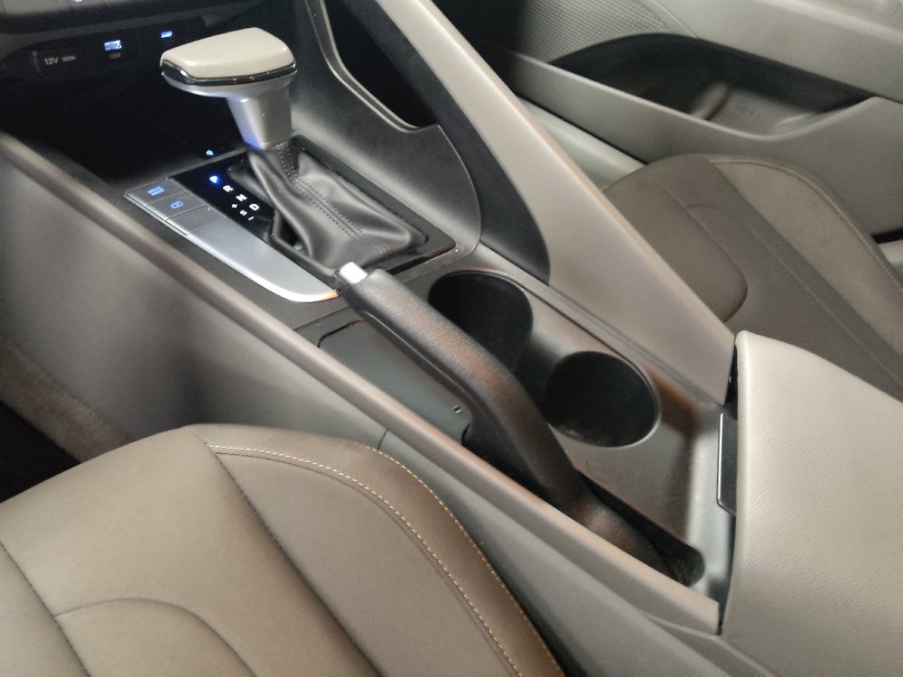Used 2025 Hyundai Elantra Sport FWD image 26
