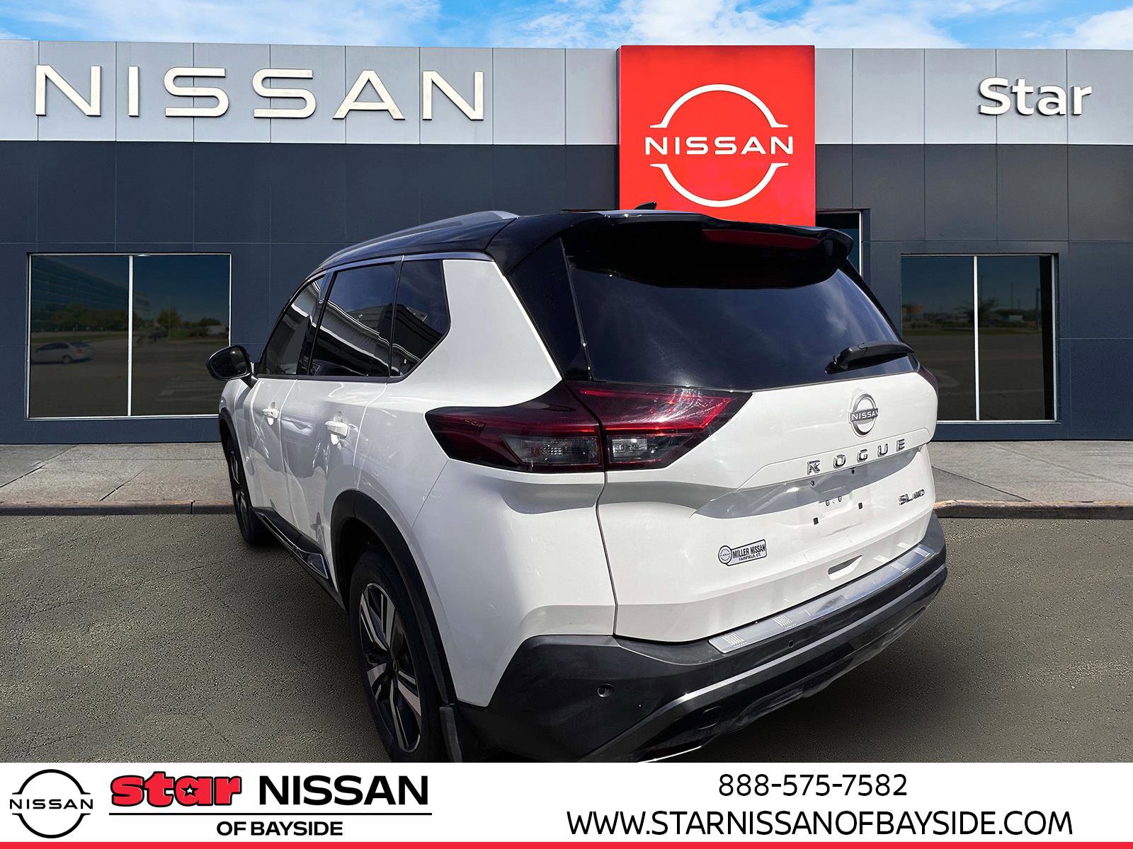 Used 2023 Nissan Rogue SL image 4
