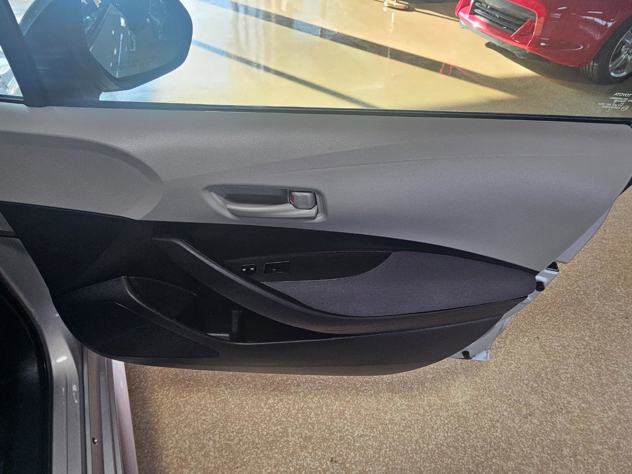 Used 2023 Toyota Corolla LE image 9