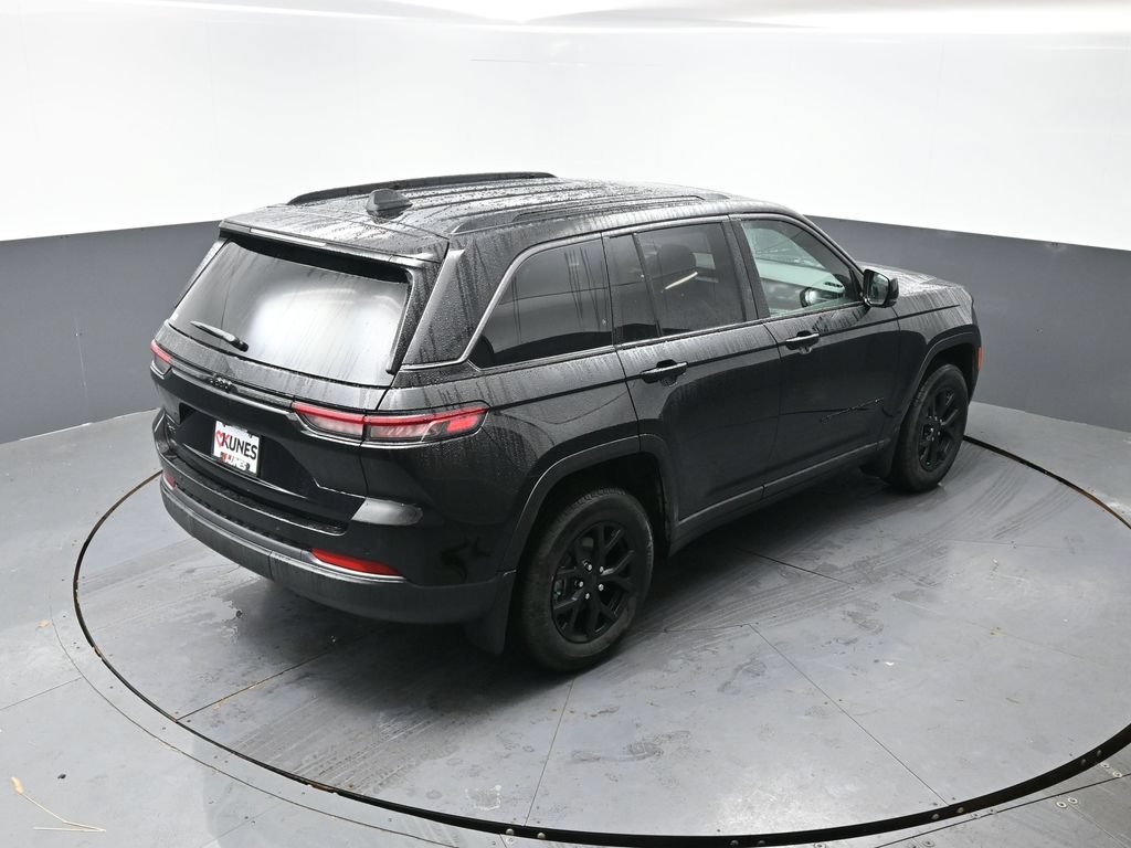 New 2026 Jeep Grand Cherokee Altitude AWD/4WD image 29