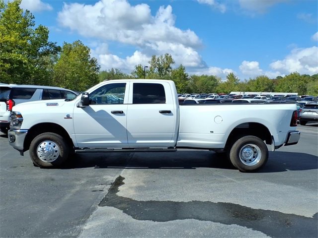 New 2026 RAM 3500 Tradesman image 2