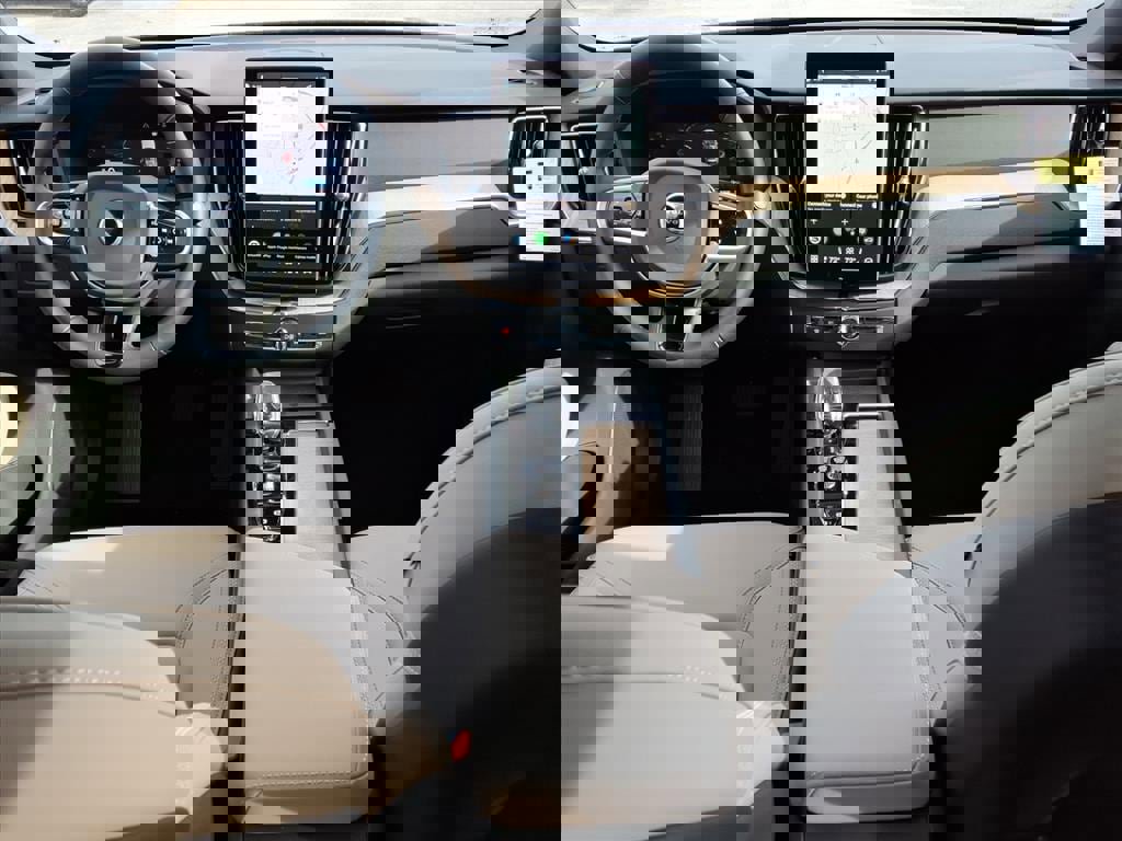 New 2026 Volvo XC60 B5 Plus w/ Protection Package Premier image 8