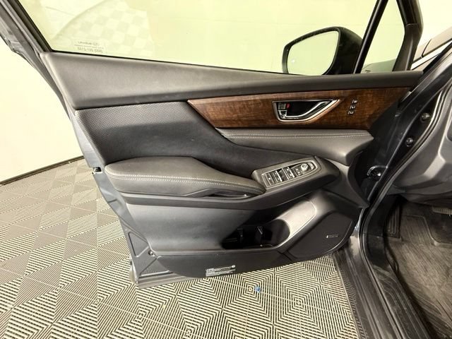 Used 2025 Subaru Ascent Touring w/ Popular Package #2 AWD/4WD image 12