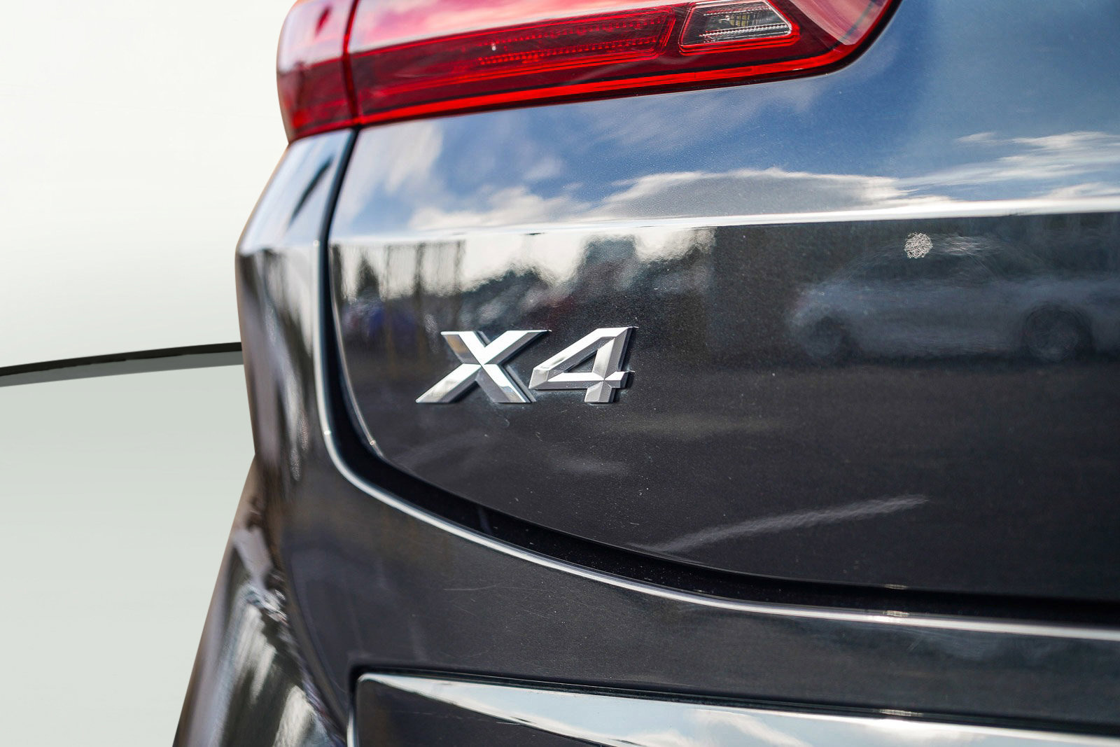 Used 2025 BMW X4 xDrive30i image 44