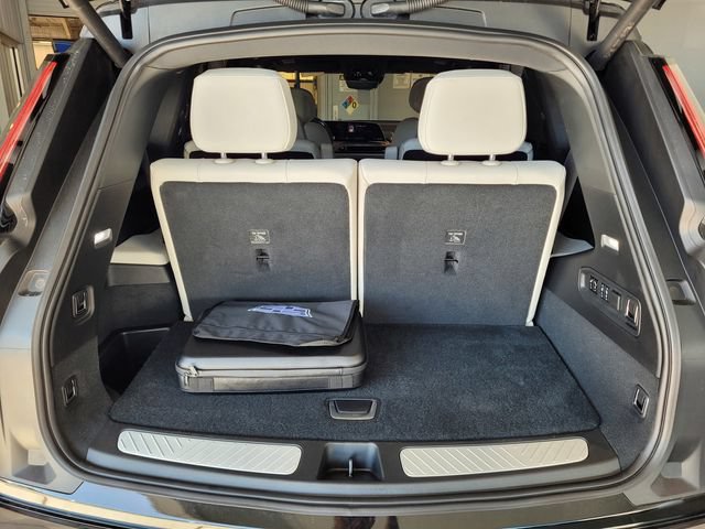 Certified 2026 Cadillac Vistiq Sport AWD/4WD image 26